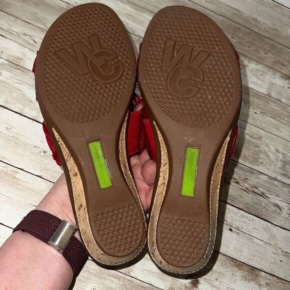 WALKING CRADLES Red Kudos Cork Wedge Heel Sandals Size 6WW Tiny Pillows Insoles - Picture 4 of 16